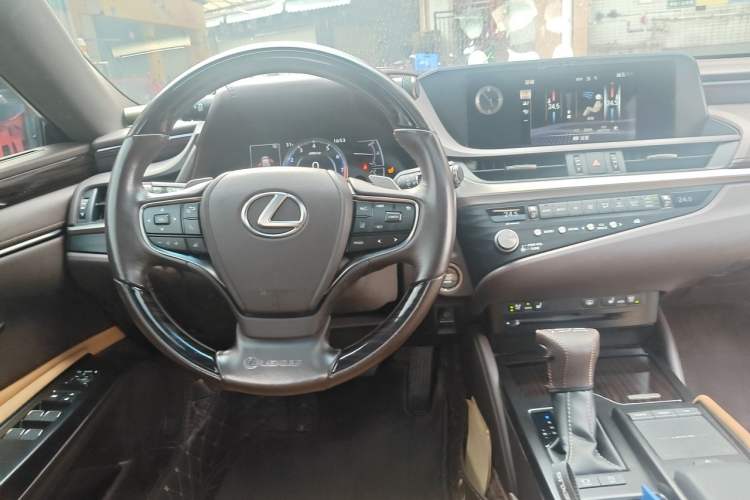 Used Lexus ES 2020 200 Luxury Edition Steering Wheel
