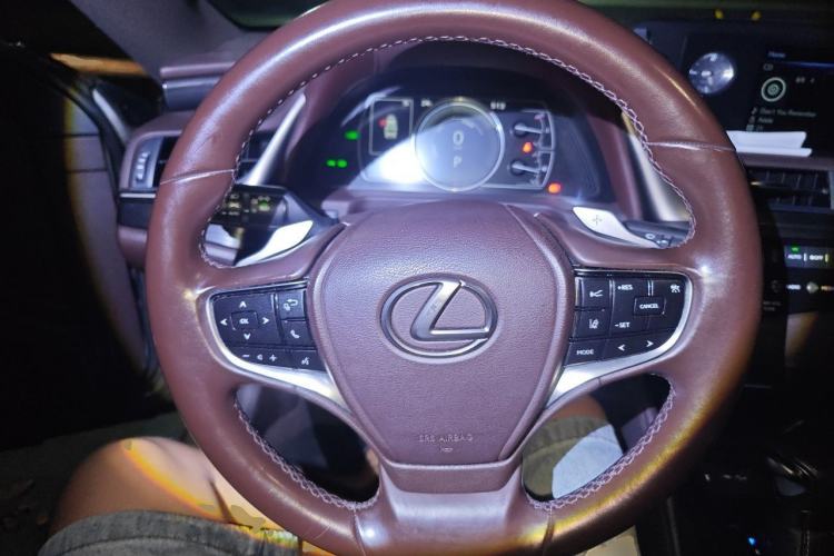 Used Lexus ES 2020 300h Premier Edition Steering Wheel