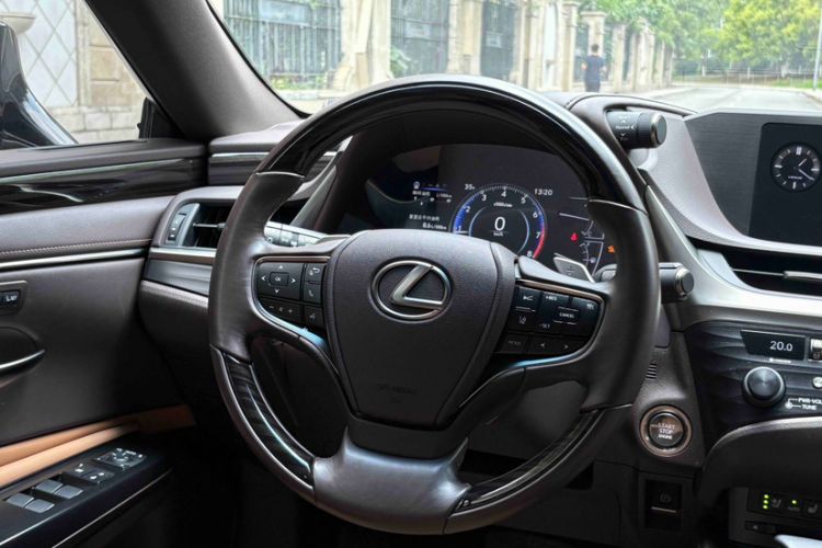 Used Lexus ES 2020 200 Luxury Edition Steering Wheel