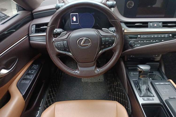Used Lexus ES 2020 200 Excellence Edition Steering Wheel