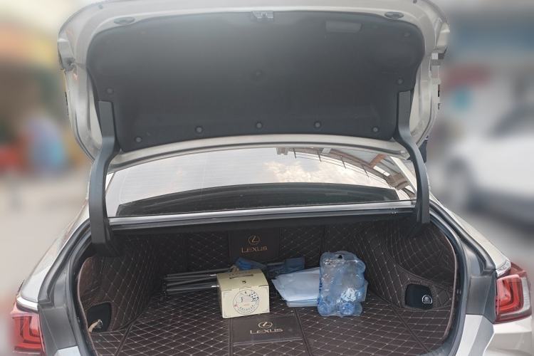 Used Lexus ES 2020 200 Luxury Edition Trunk