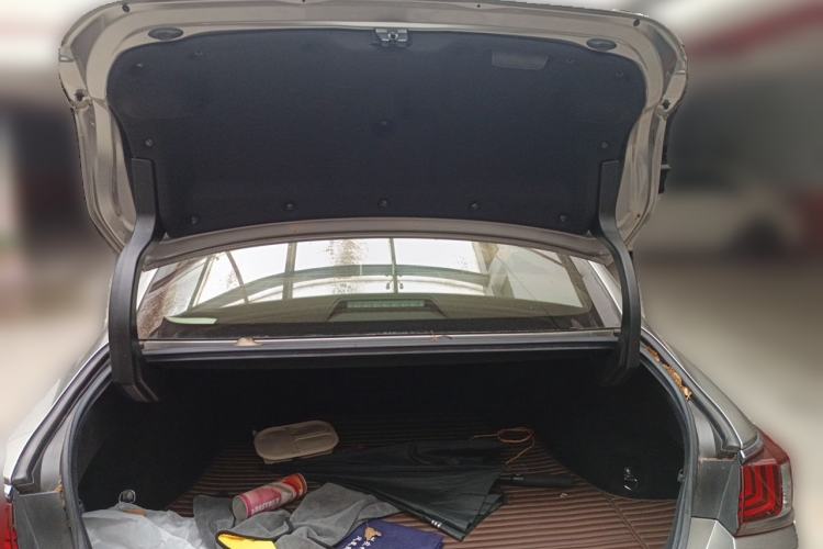 Used Lexus ES 2020 200 Excellence Edition Trunk