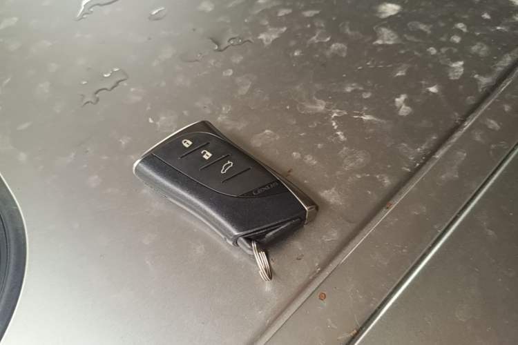 Used Lexus ES 2020 300h Premier Edition Vehicle Key
