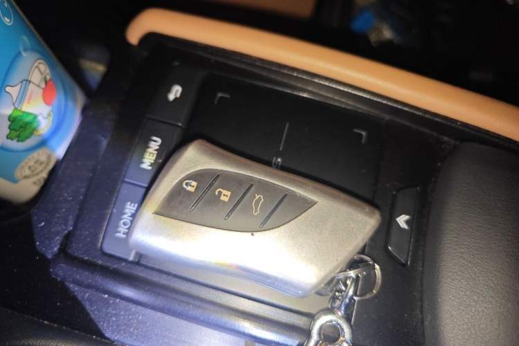 Used Lexus ES 2020 300h Premier Edition Vehicle Key