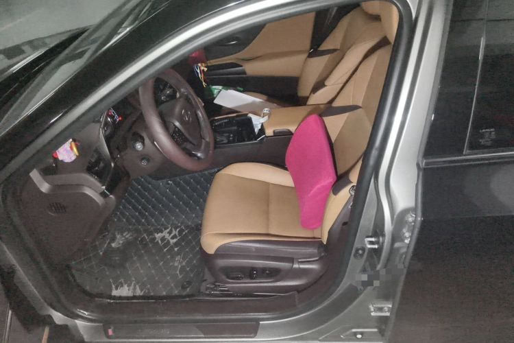 Used Lexus ES 2020 300h Premier Edition Left Front Seat