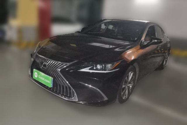 Used Lexus ES 2020 300h Premier Edition