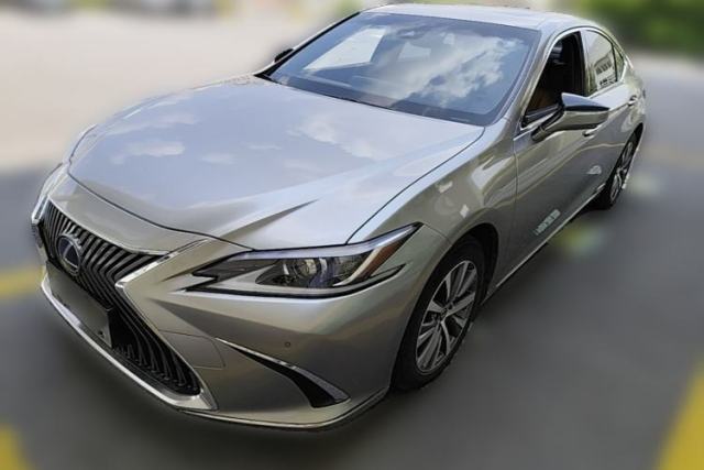 Used Lexus ES 2020 300h Premier Edition
