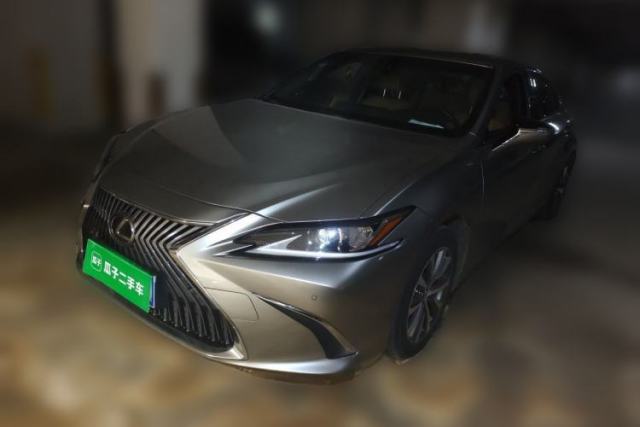 Ojetý Lexus ES 2020 200 Excellence Edition