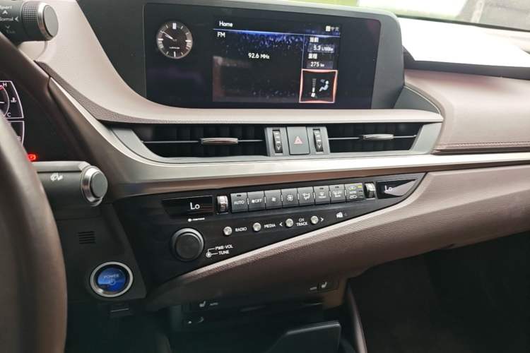 Used Lexus ES 2020 300h Premier Edition Audio And AC Panel