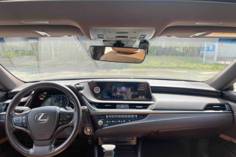 Used Lexus ES 2020 200 Excellence Edition Audio And AC Panel