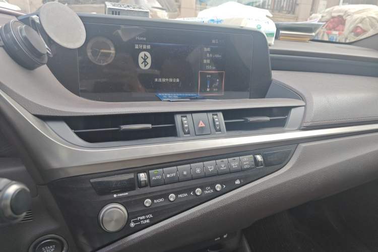 Used Lexus ES 2020 200 Excellence Edition Audio And AC Panel