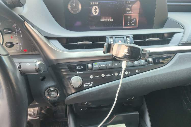 Used Lexus ES 2020 200 Excellence Edition Audio And AC Panel