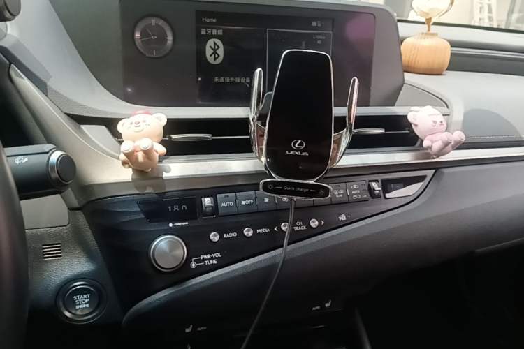 Used Lexus ES 2020 200 Excellence Edition Audio And AC Panel