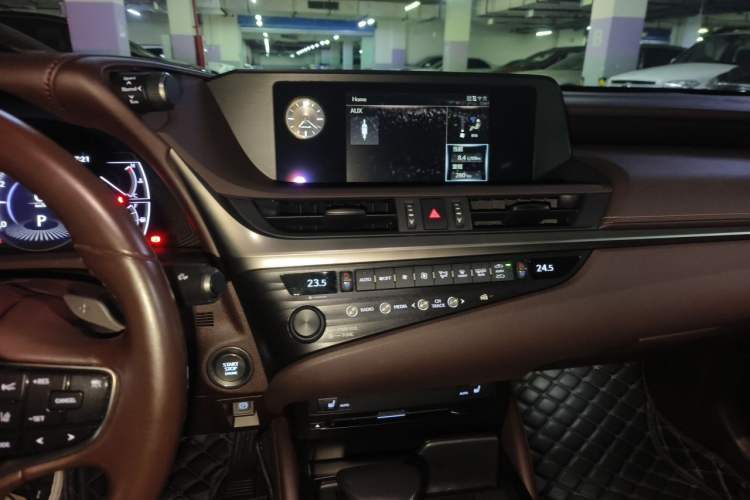 Used Lexus ES 2020 200 Excellence Edition Audio And AC Panel