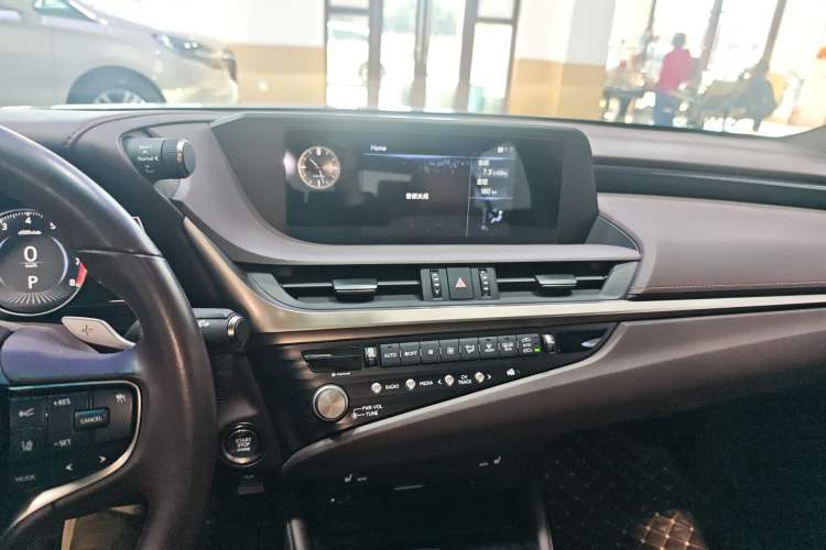 Used Lexus ES 2020 200 Excellence Edition Audio And AC Panel
