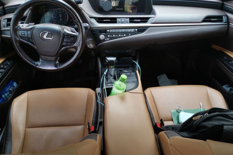 Used Lexus ES 2020 200 Excellence Edition Center Console
