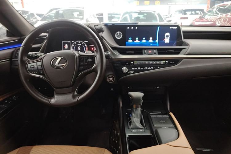 Used Lexus ES 2020 200 Excellence Edition Center Console