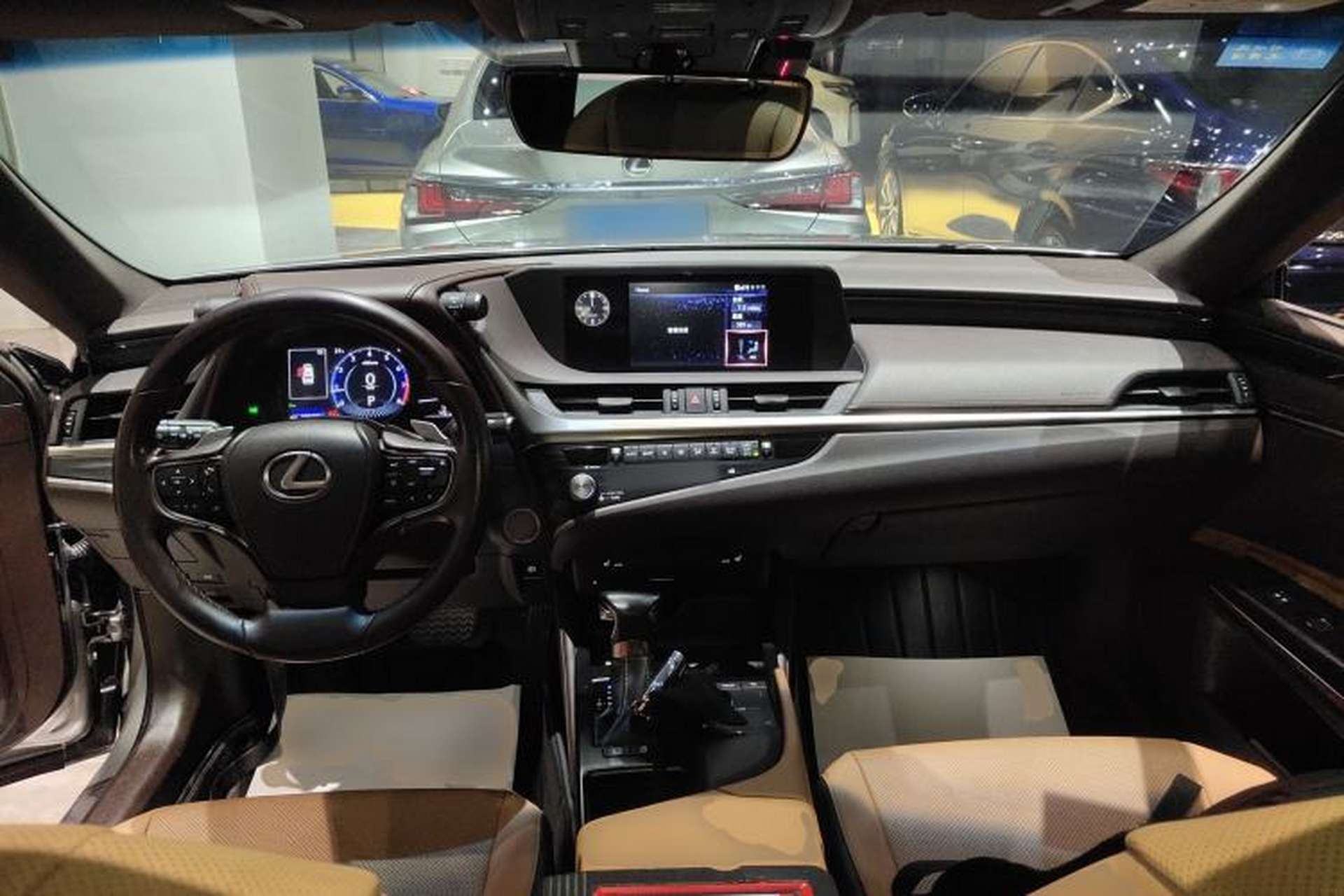 Used Lexus ES 2020 200 Excellence Edition Center Console