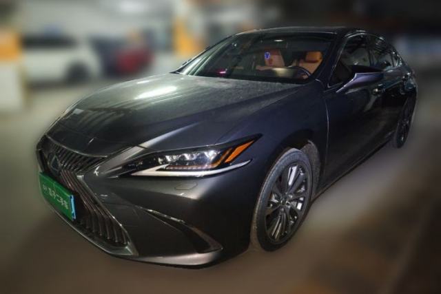 Used Lexus ES 2020 300h Deluxe Edition