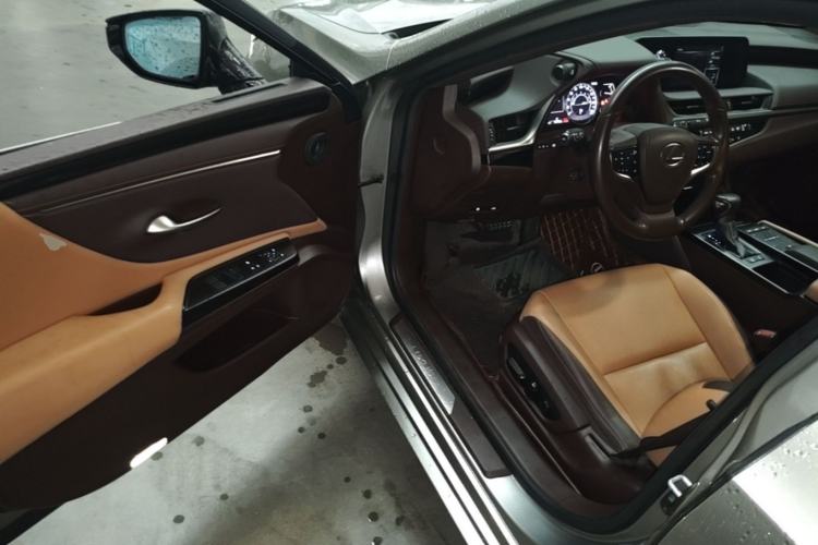 Used Lexus ES 2020 200 Excellence Edition Driver Seat