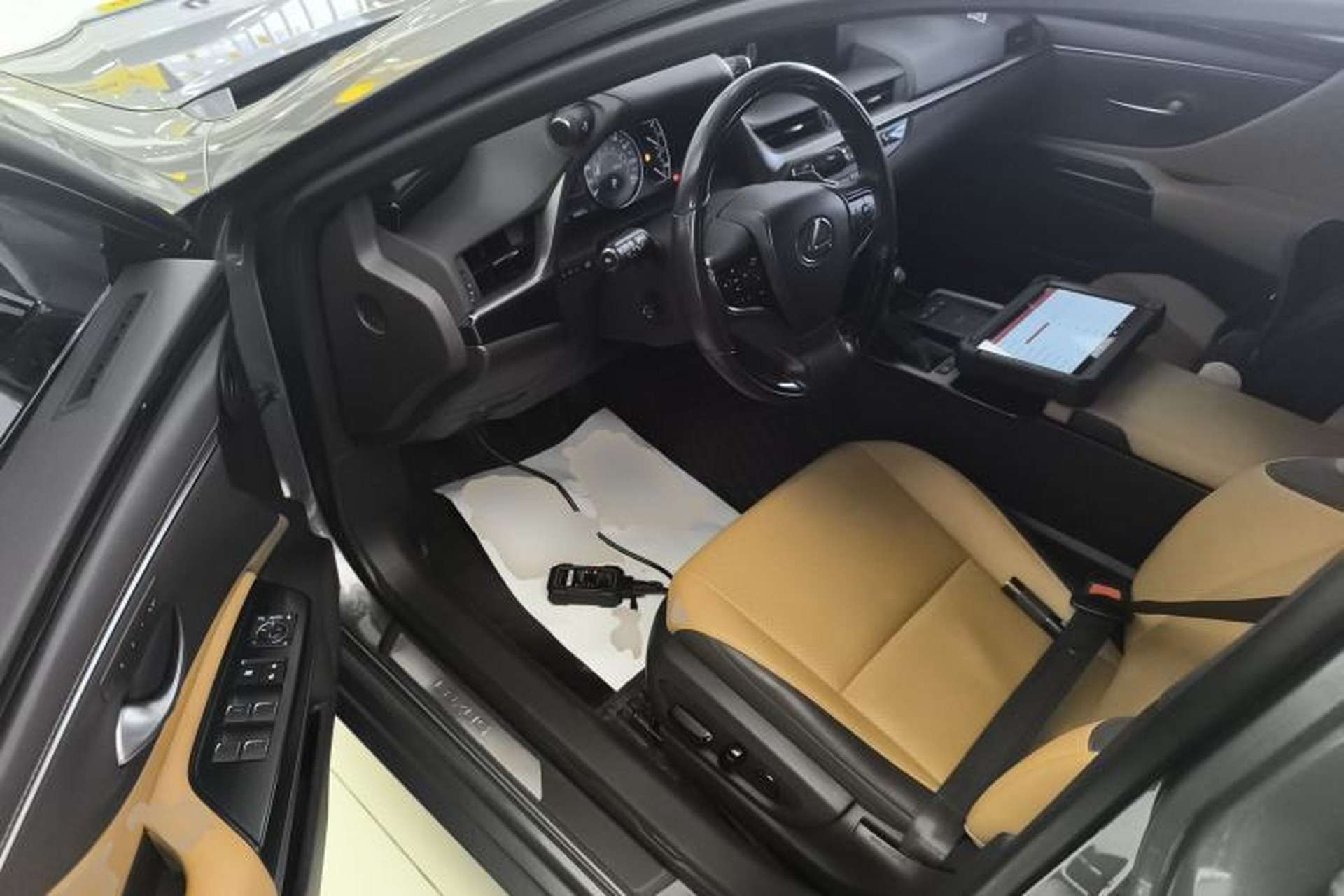 Used Lexus ES 2020 200 Luxury Edition Driver Seat