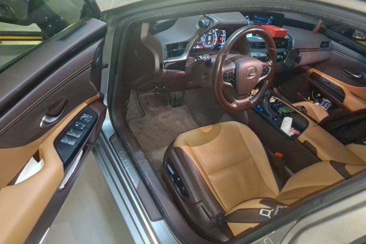 Used Lexus ES 2020 200 Excellence Edition Driver Seat