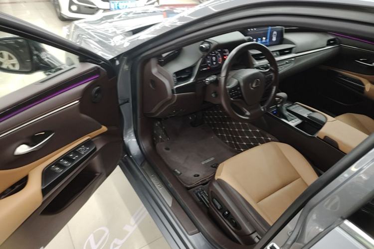 Used Lexus ES 2020 200 Excellence Edition Driver Seat