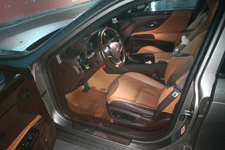 Used Lexus ES 2020 200 Excellence Edition Driver Seat