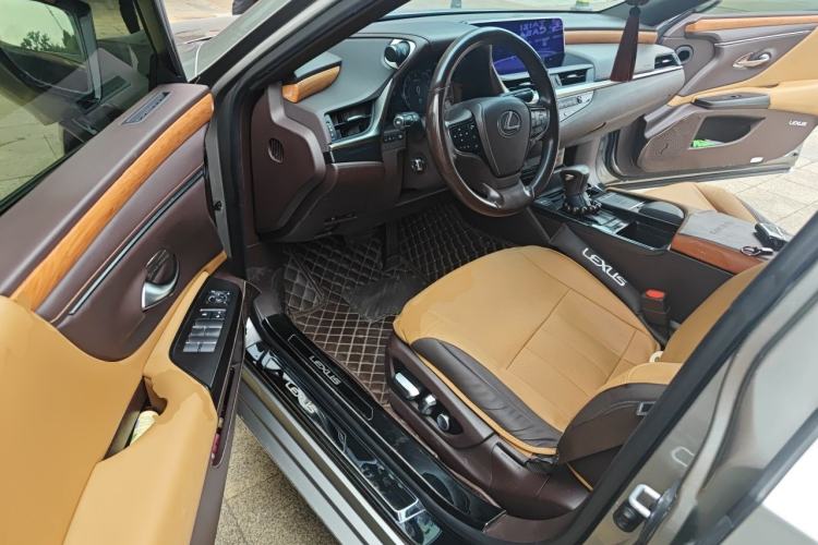 Used Lexus ES 2020 200 Excellence Edition Driver Seat