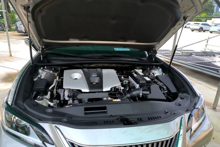 Used Lexus ES 2020 260 Excellence Edition Engine Bay
