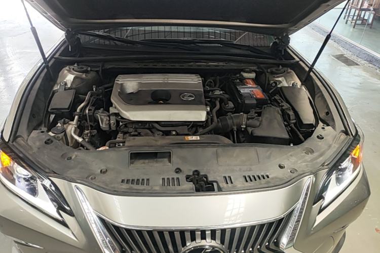 Used Lexus ES 2020 200 Excellence Edition Engine Bay