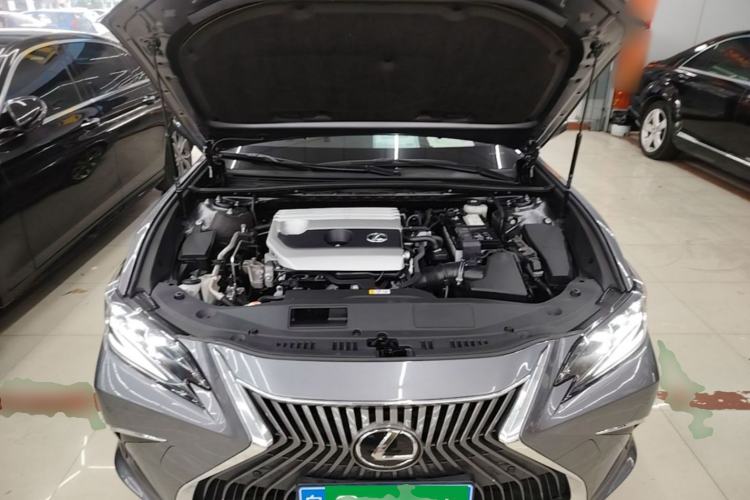 Used Lexus ES 2020 200 Excellence Edition Engine Bay