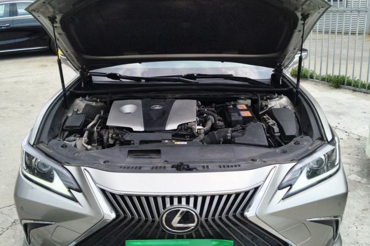 Used Lexus ES 2020 260 Excellence Edition Engine Bay