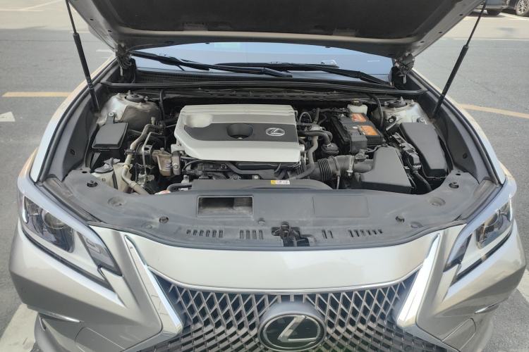 Used Lexus ES 2020 200 Excellence Edition Engine Bay