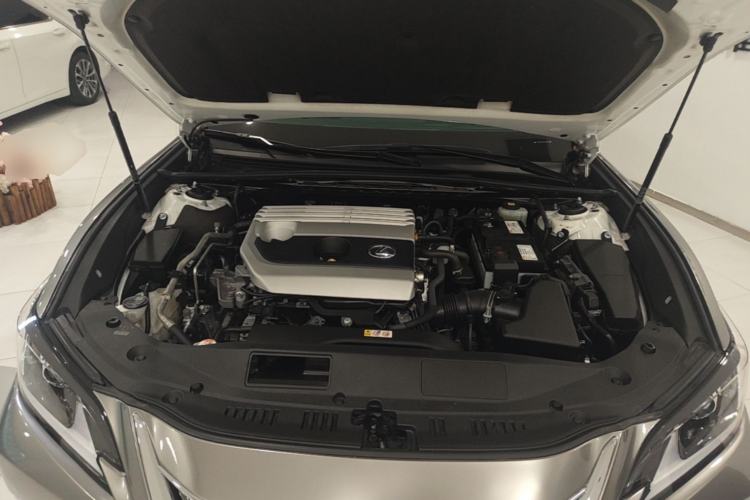 Used Lexus ES 2020 200 Excellence Edition Engine Bay