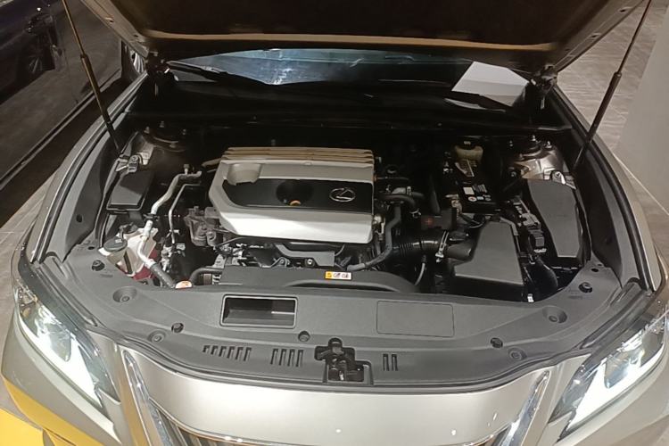 Used Lexus ES 2020 200 Luxury Edition Engine Bay