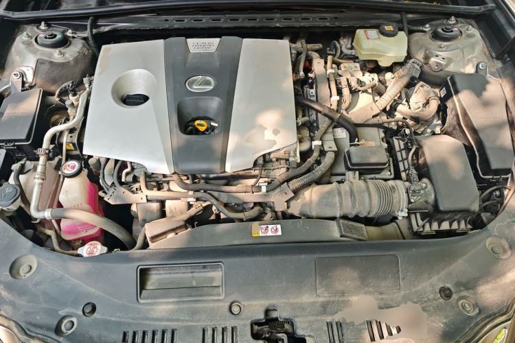Used Lexus ES 2020 300h Premium Edition Engine Bay
