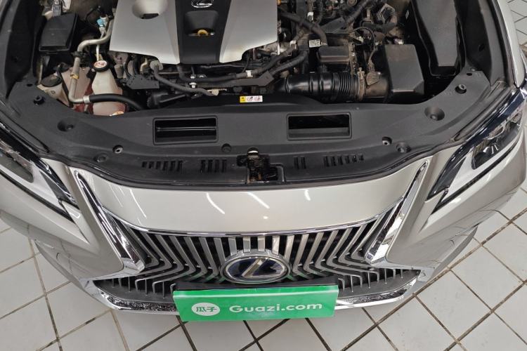 Used Lexus ES 2020 300h Premier Edition Engine Bay