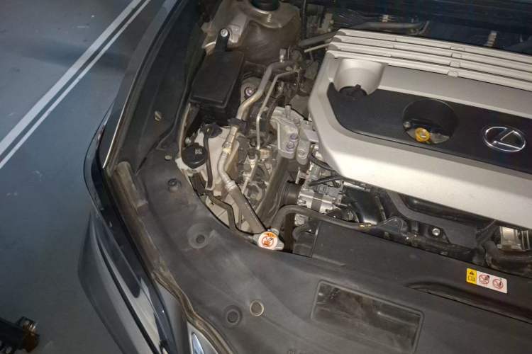 Used Lexus ES 2020 200 Excellence Edition Engine Bay Right