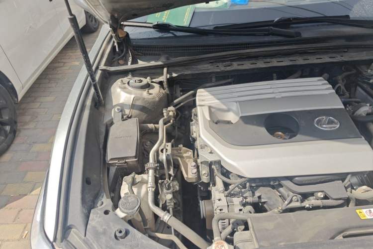 Used Lexus ES 2020 200 Excellence Edition Engine Bay Right