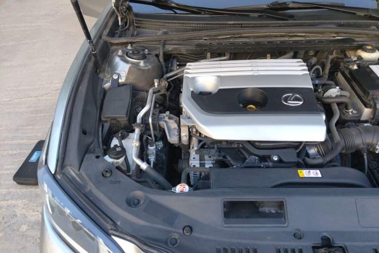 Used Lexus ES 2020 200 Luxury Edition Engine Bay Right