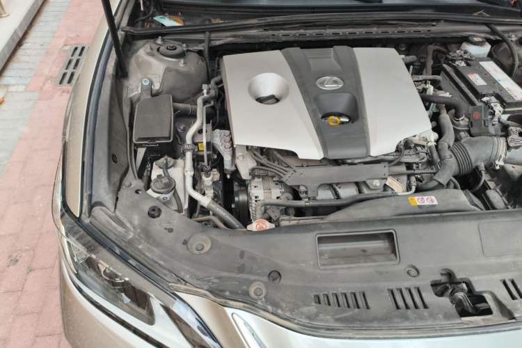 Used Lexus ES 2020 260 Excellence Edition Engine Bay Right