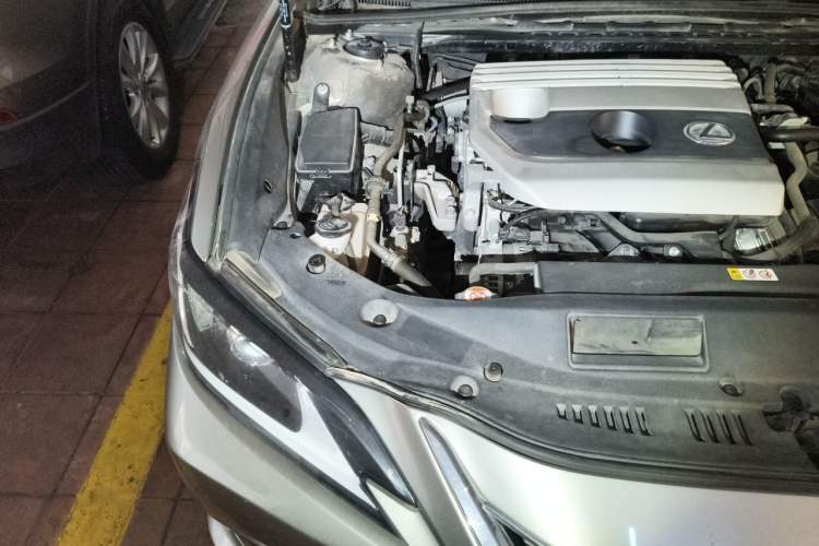 Used Lexus ES 2020 200 Excellence Edition Engine Bay Right