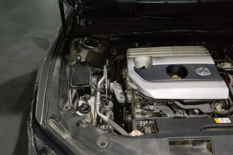 Used Lexus ES 2020 200 Excellence Edition Engine Bay Right