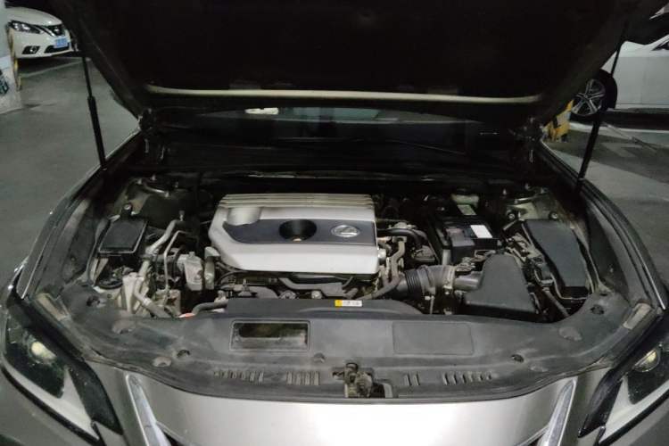 Used Lexus ES 2020 200 Excellence Edition Engine Bay