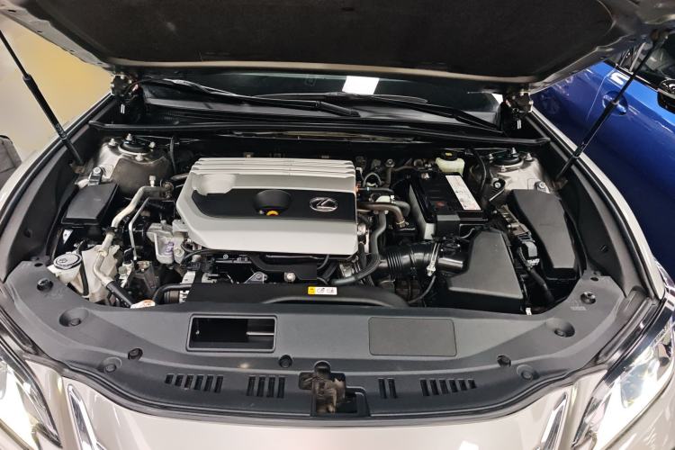Used Lexus ES 2020 200 Excellence Edition Engine Bay