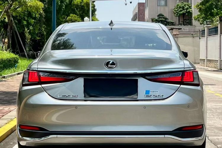 Used Lexus ES 2020 200 Excellence Edition Exterior 1