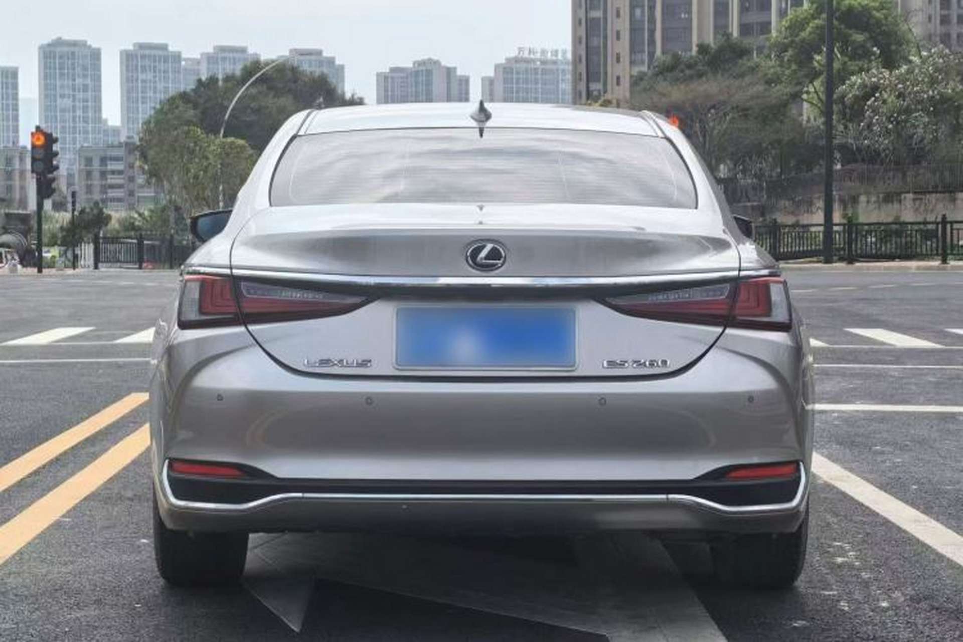 Used Lexus ES 2020 260 Excellence Edition Exterior 1