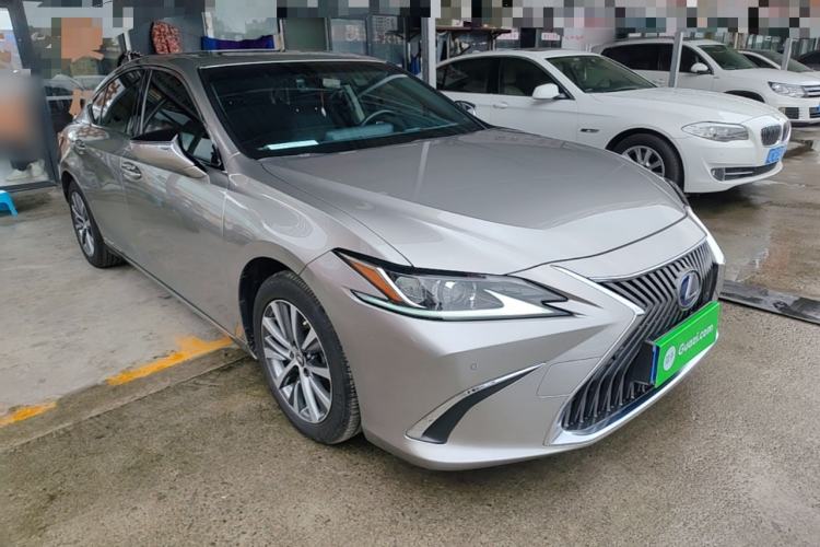 Used Lexus ES 2020 300h Premier Edition Exterior 1