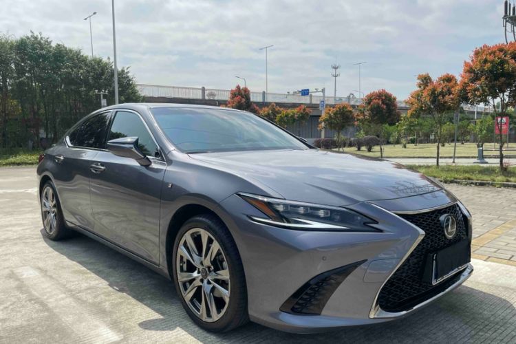 Used Lexus ES 2020 200 Excellence Edition Exterior 2
